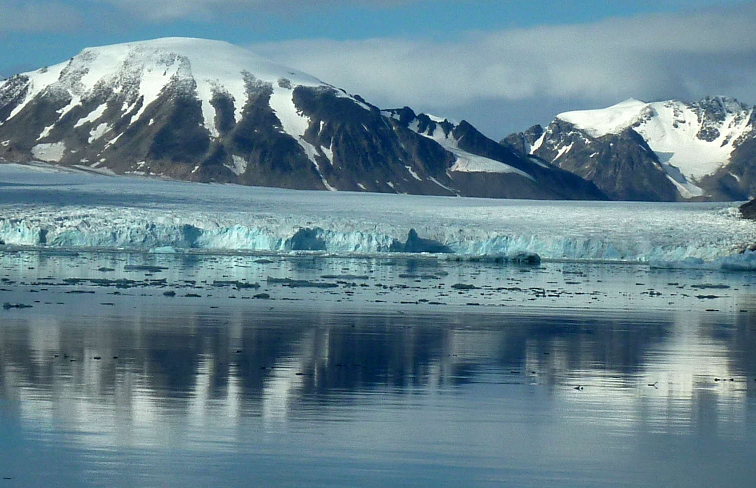Mountains glacier reflection